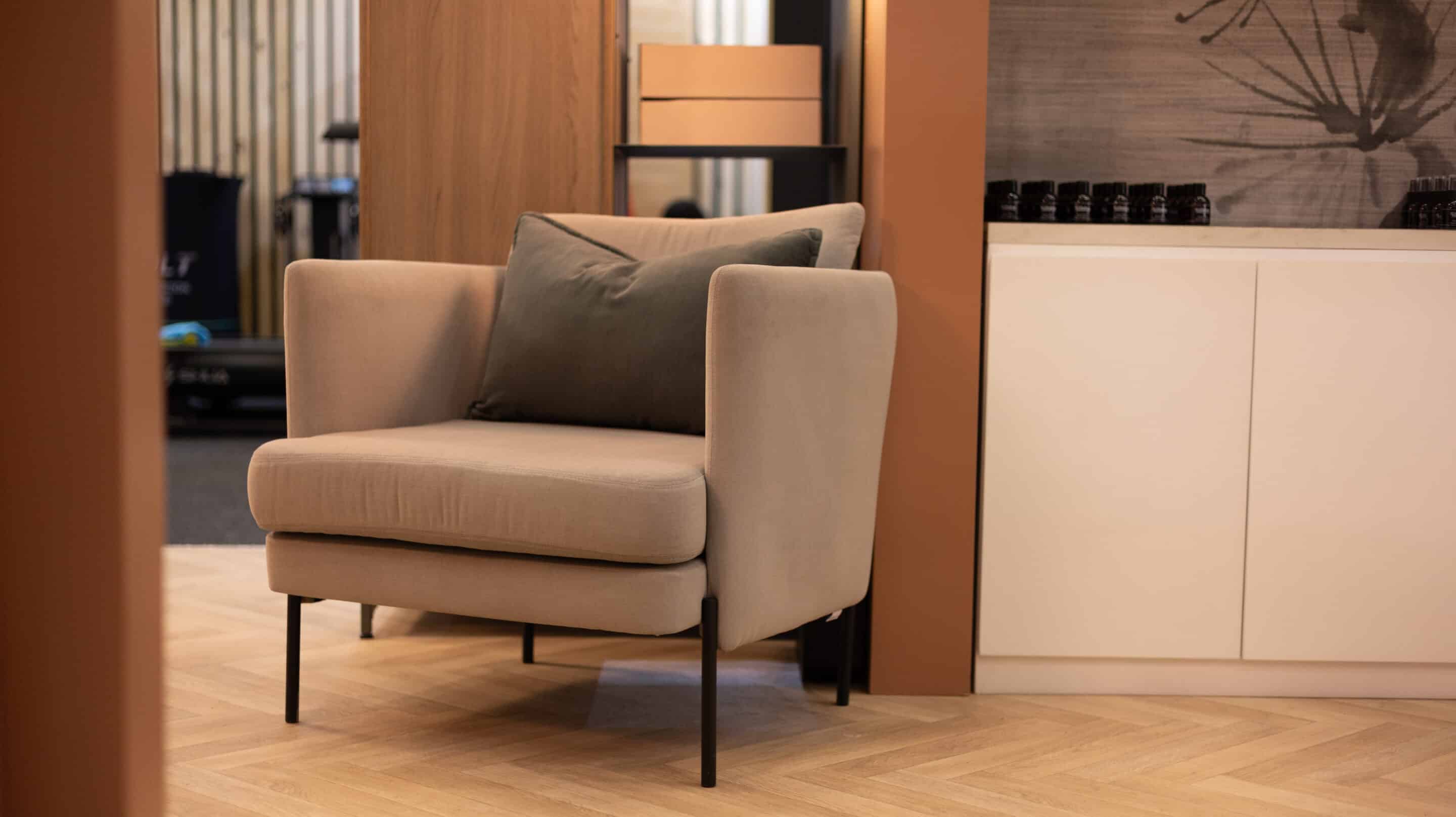 Built to Last: Designing Hospitality Furniture for High-Traffic Spaces